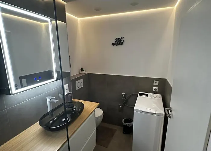 Place To Be In Apartament *